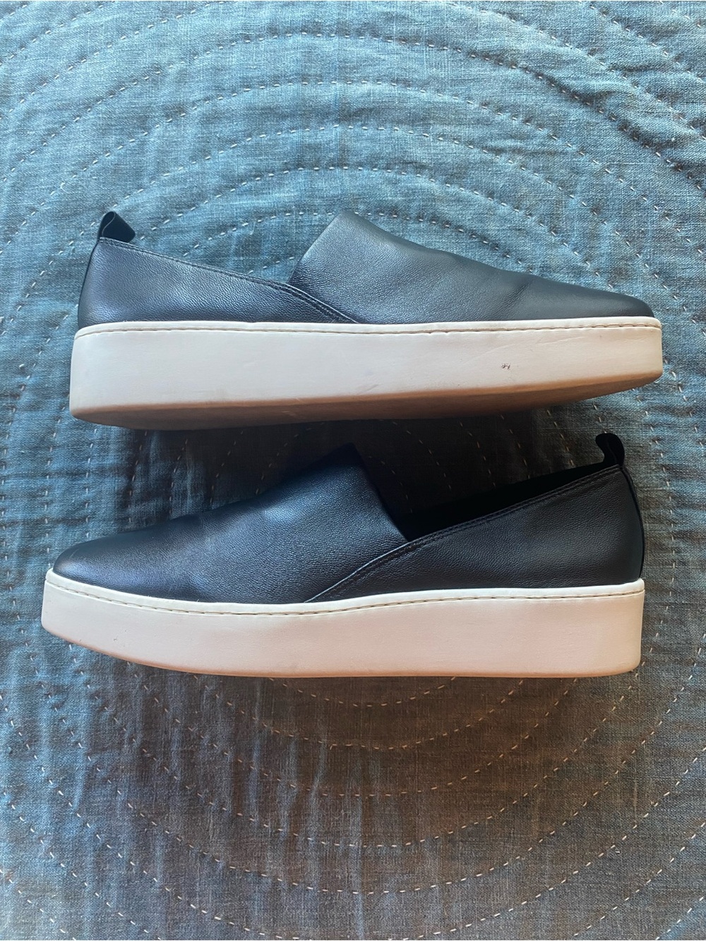Vince Saxon Black Leather Slip-On Sneakers 9 - Picture 3 of 9